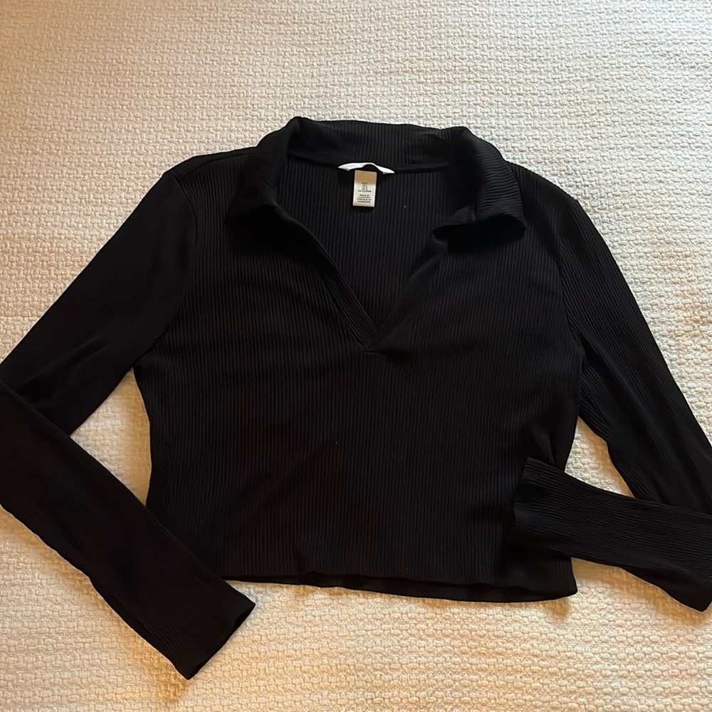 H&M Black Ribbed Collared Shirt 🖤